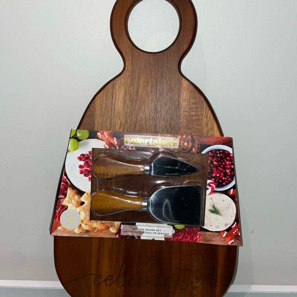 WOOD Charcuterie Board & 2 Cheese Knives - NEW